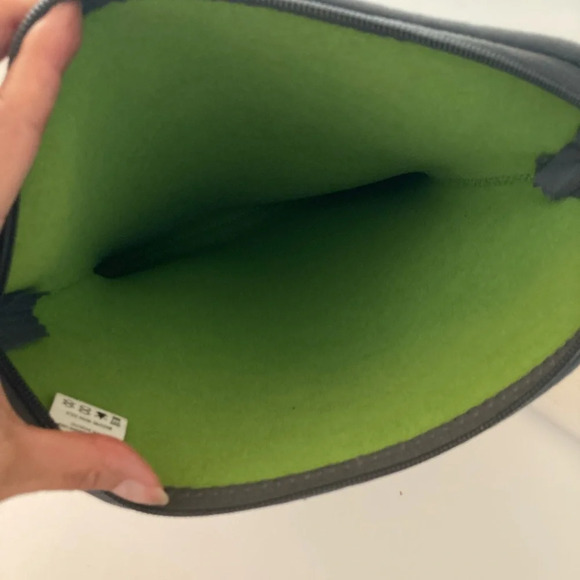 BYO Carrying Case Yellow Black - Picture 3 of 5